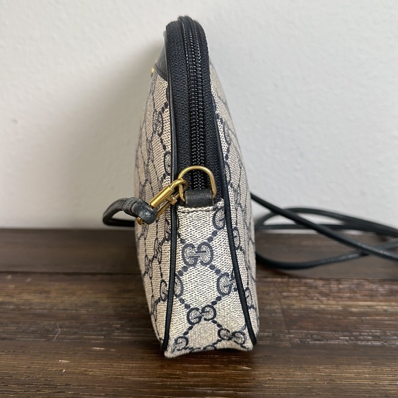 GUCCI Vintage GG Plus Camera Bag! In Great Vintage Condition!! - Picture 7 of 16